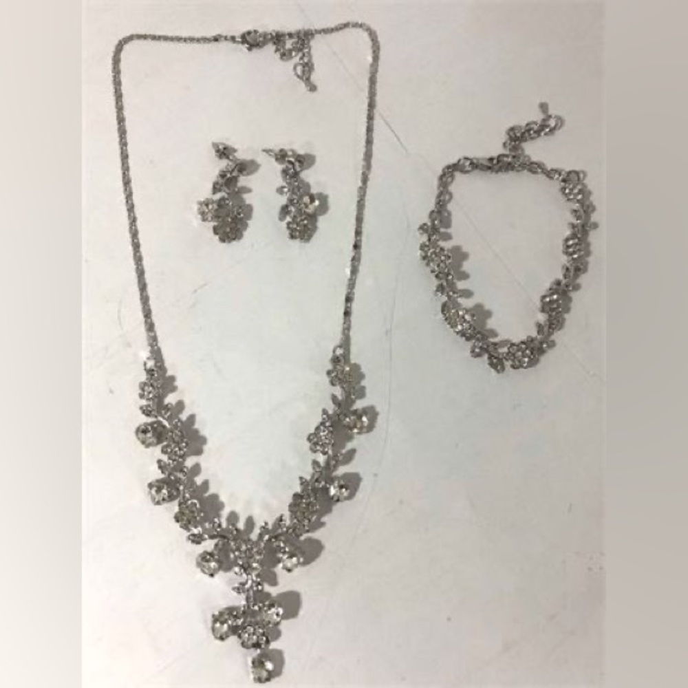 Ever Faith 3pcs Flower Leaf Teardrop Cubic Zirconia Bridal Jewelry Set